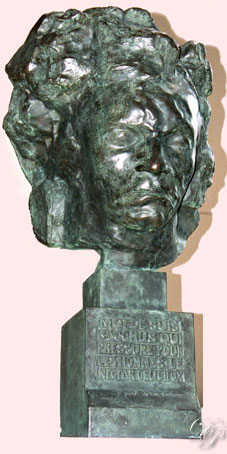 Beethoven dit Métropolitain, par Antoine Bourdelle, 1902, profil droit...