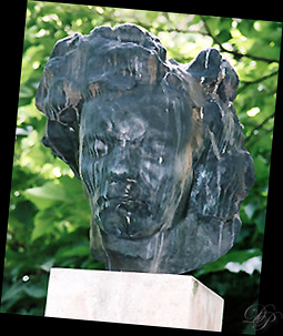 Jardin du Luxembourg - Sculpture de Bourdelle...