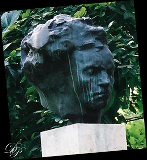 Jardin du Luxembourg - Sculpture de Bourdelle...